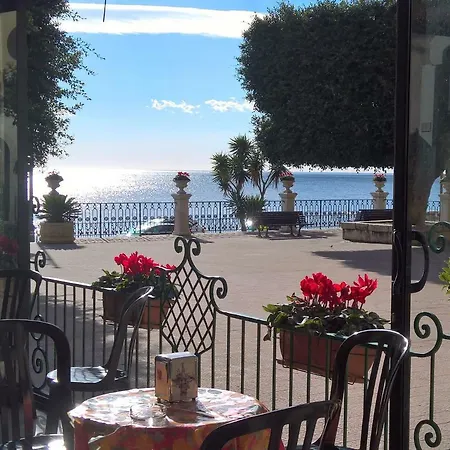 Casa Nunziata Giardini-Naxos